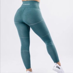 Nomadic Blue Alphalete OG Revival Leggings (EUC)